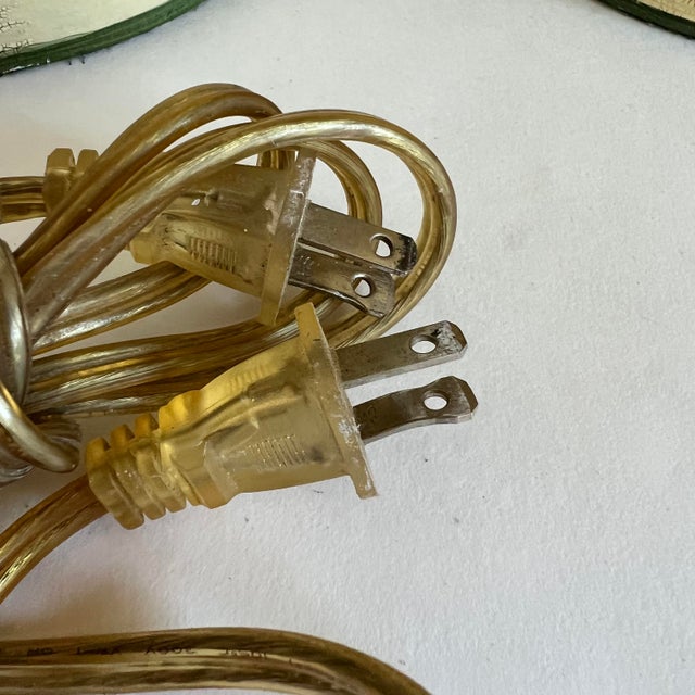 Hollywood Regency Hand-Decorated Italian Tôle Peinte Neoclassical Cylinder Table Lamps, a Pair For Sale - Image 9 of 12