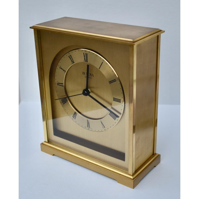 1970s Vintage Bulova Heavy Brushed Brass Quartz Roman Numera Desk/Mantle Clock For Sale - Image 5 of 13