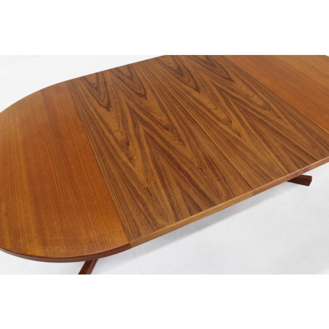 Brown Vintage Danish Round Extendable Dining Table in Teak, 1960s For Sale - Image 8 of 9