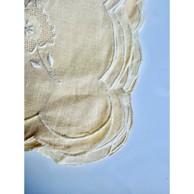 Set of six C 1970 Italian linen embroidered with floral design and scalloped edge dinner napkins.