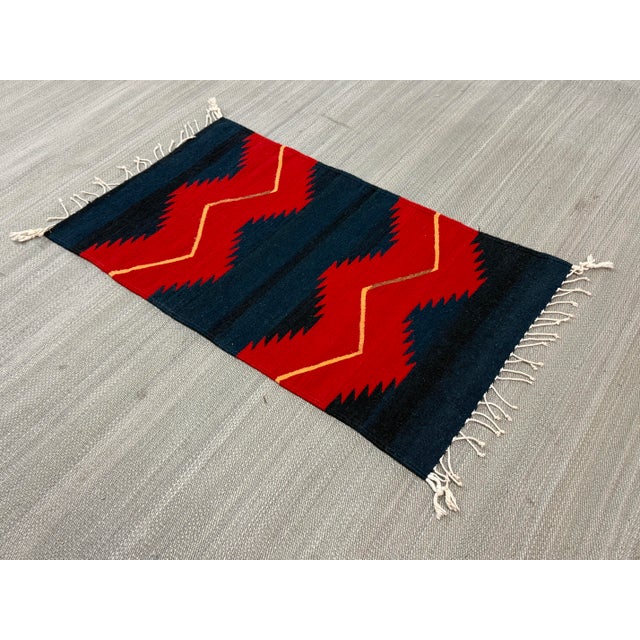 Rustic 1ft 11in × 3ft 7in Southwestern Flat Weave Zigzag Area Rug For Sale - Image 3 of 12