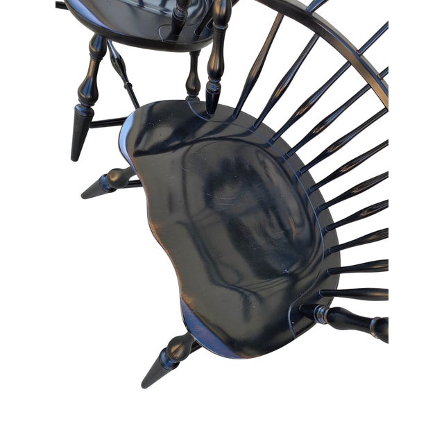 1990s 2 Nichols & Stone Windsor Armchairs Bow Comb Back Saddle Seat Distressed Country For Sale - Image 12 of 16
