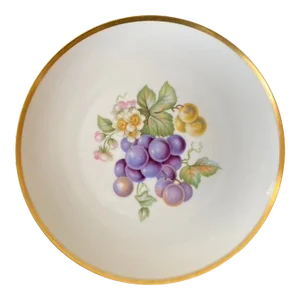 Mid 20th Century Bavarian Grapes Fruit and Gold Rim Porcelain Dish or Plate by Hutschenreuther Selb