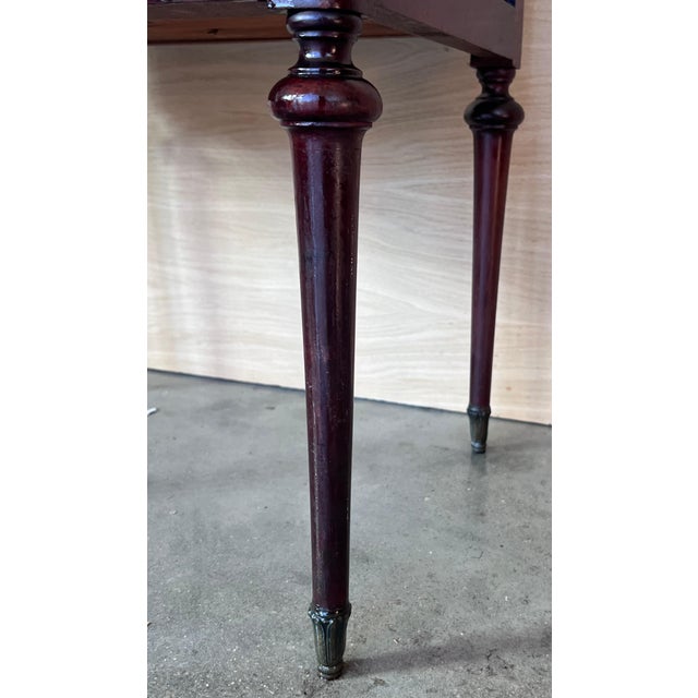 Late 19th Century Pair of French Mahogany Nightstands with Drawer, Door and Bronze Crest For Sale - Image 10 of 18