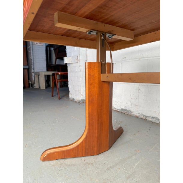 Mid 20th Century Inlaid Teak and Burl Adjustable Mid-Century Coffee Table For Sale - Image 9 of 12