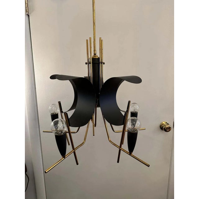 Vintage Italian 5-Light Black Metal & Brass Chandelier For Sale In New York - Image 6 of 13