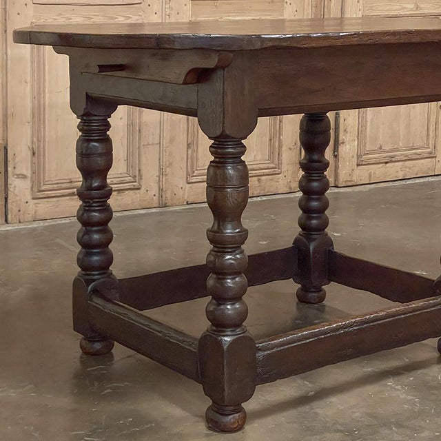 Early 18th Century French Louis XIII Solid Oak End Table For Sale - Image 11 of 18