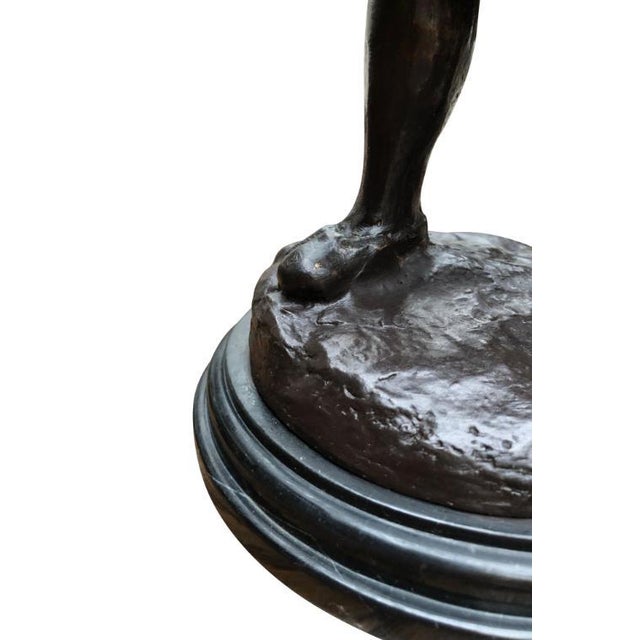 A fantastic bronze casting of king henry viii, 20th century. Superb patina to the bronze and this stands on black marble...