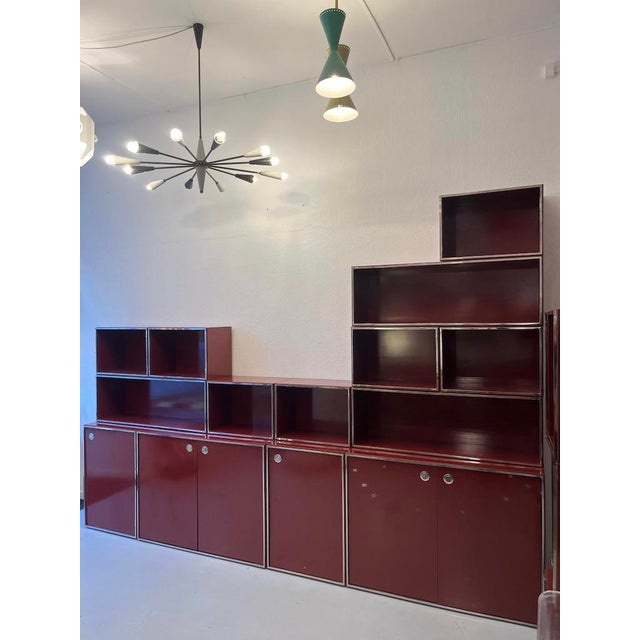 Modular Shelving Unit in Burgundy Red Lacquered Wood and Chromed Metal Frame, Italy, 1970s For Sale - Image 11 of 13