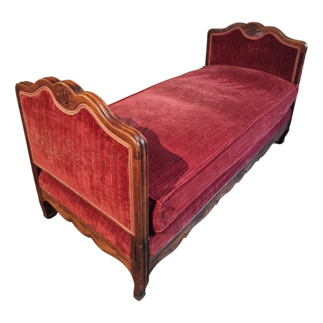 Antique Louis XV French Adjustable Beechwood Frame Daybed, 1920s For Sale