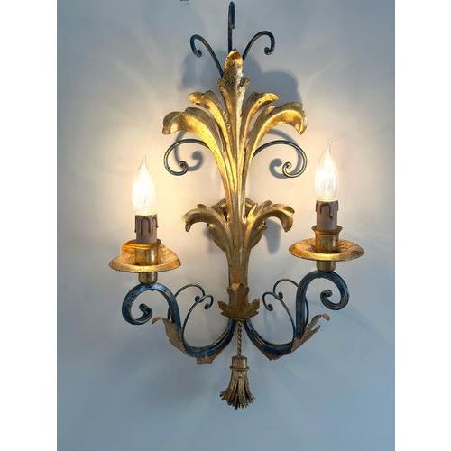 Hollywood Regency Large Florentine Hollywood Regency Wall Lamp, Italy, 1970s For Sale - Image 3 of 11