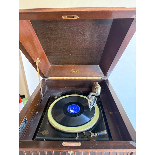 1910s 1914 Edison Disk Phonograph Model C-250 With 100 Edison Records Original Oil Can & Brush, Accessories For Sale - Image 5 of 18