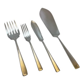 A Set of Fish Fish Eaters & Fish Servers, 26 Pieces, Leighton For Sale