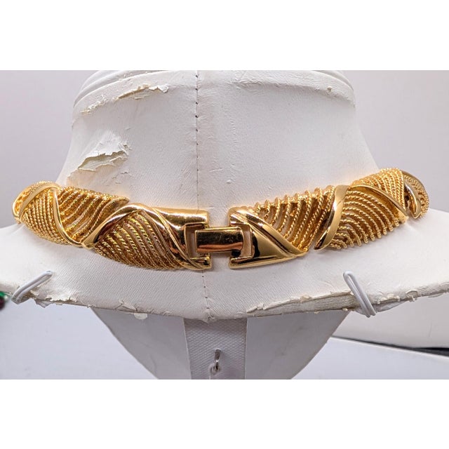 Vintage Signed Napier Goldtone Openwork Wavy Link Collar Necklace For Sale - Image 12 of 16
