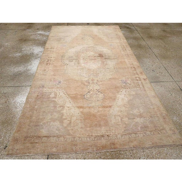 Beige Galerie Shabab Collection Mid-20th Century Turkish Anatolian Accent Rug For Sale - Image 8 of 10