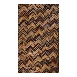 1920s Multi Brown Zig Zag Folk Art Antique American Hooked Rug 2' 7'' X 4' 6'' Handwoven Wool Carpet For Sale