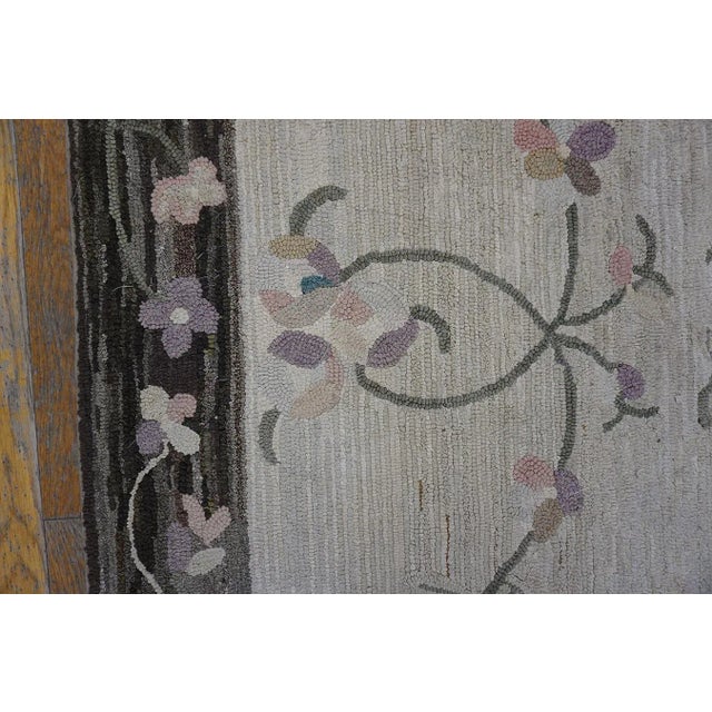 1900s Ivory Folk Art Floral Antique American Hooked Small Rug For Sale - Image 11 of 15