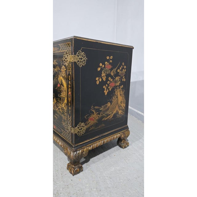 1900 - 1909 Fine Chinoiserie 2-Door Cabinet, 1900 For Sale - Image 5 of 18