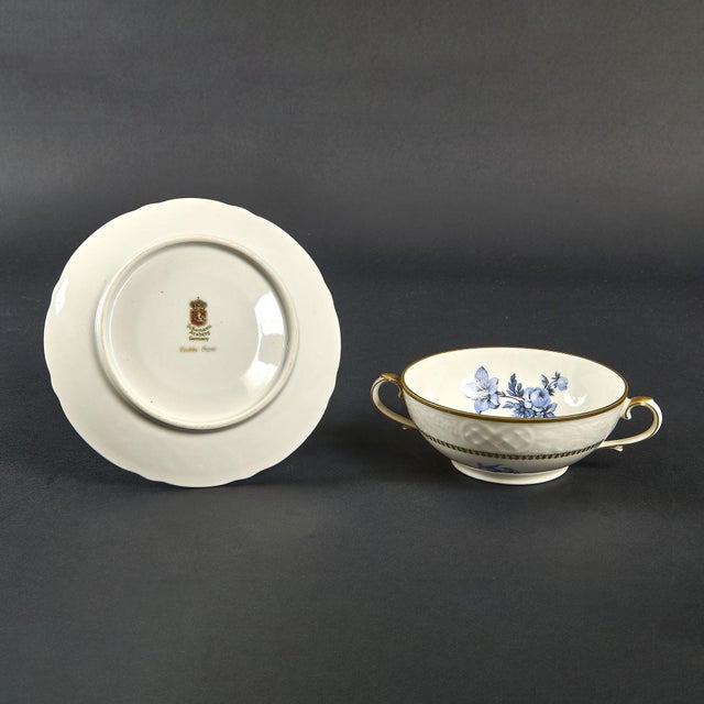 Bavarian Porcelain Dinnerware Set from Carl Schumann, 1940s, Set of 54 For Sale - Image 16 of 18