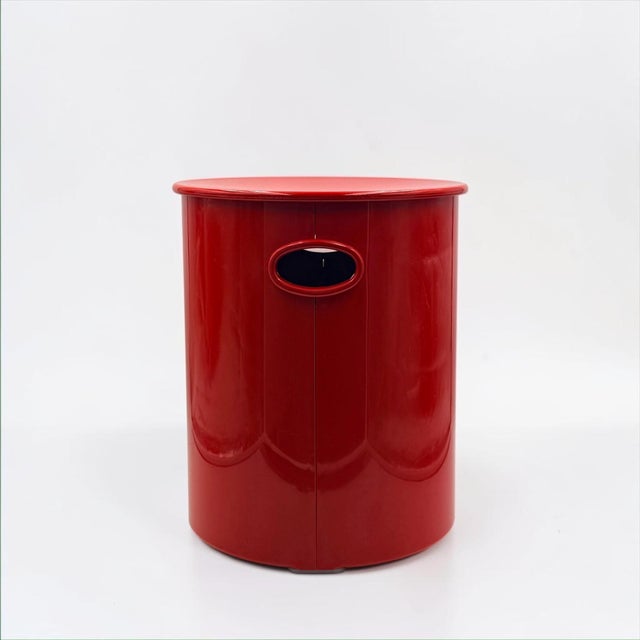 Red Plastic Laundry Basket and Stool from Gedy, Italy, 1970s For Sale - Image 6 of 14