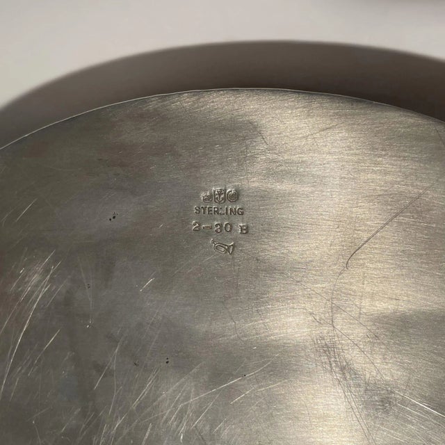 1910s Gorham Hand Hammered Sterling Silver Crescent Shape Jewelry Box For Sale - Image 5 of 6