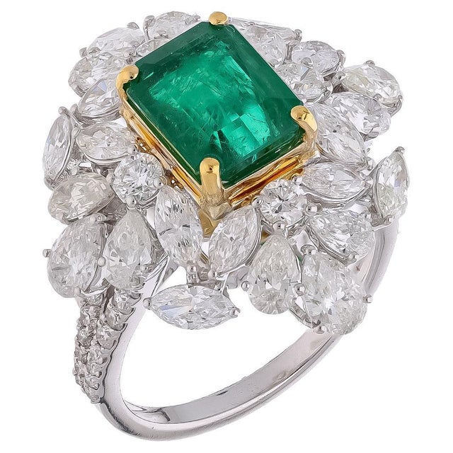 Natural Zambian Emerald Ring, 2.54ct, 3.77ct Diamonds, 18k Gold For Sale In New York - Image 6 of 8