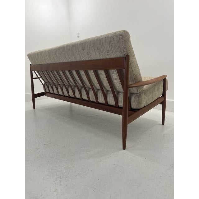 Wood FD 118 Teak Sofa by Grete Jalk for France & Daverkosen, 1950s For Sale - Image 7 of 14