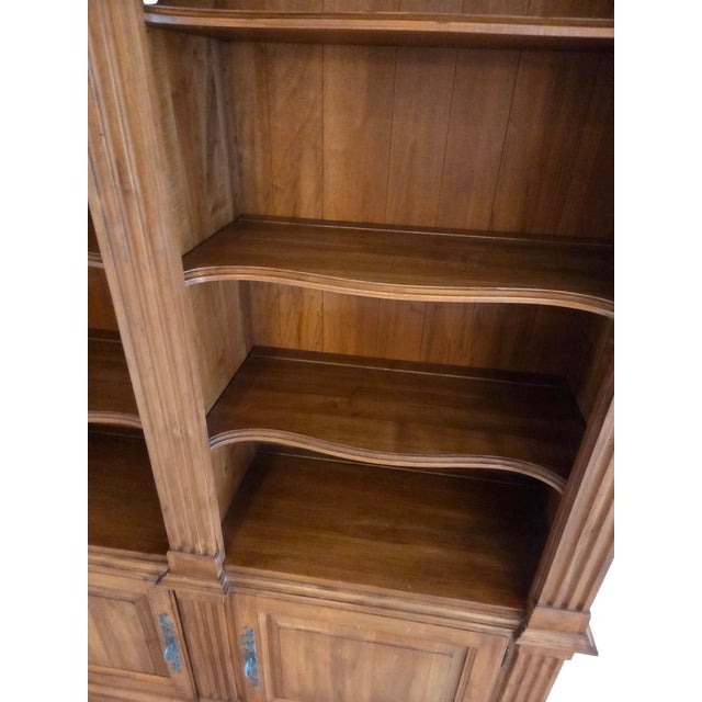 1990s Ethan Allen Legacy Bookcase Cabinet Hutch Display Breakfront Shelf For Sale - Image 9 of 16