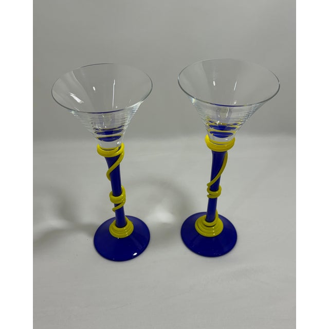 Pair of Signed Shafaq Malik Postmodern Art Glass Martini Glasses – Cobalt Blue & Yellow For Sale - Image 4 of 6