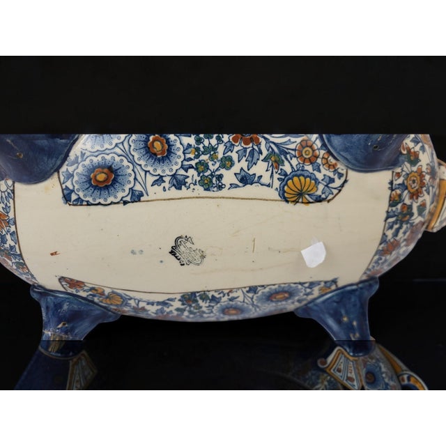 Earthenware Planter from Gien, 19th Century For Sale - Image 10 of 11