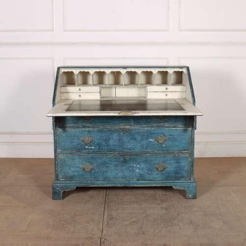 18th century English Painted Bureau, 1760s For Sale - Image 3 of 15