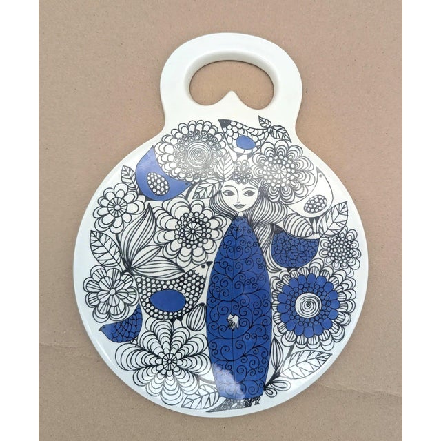 Offered is an Arabia Finland Pastoraali ceramic cutting board or trivet originally designed by Esteri Tomula in 1965,...