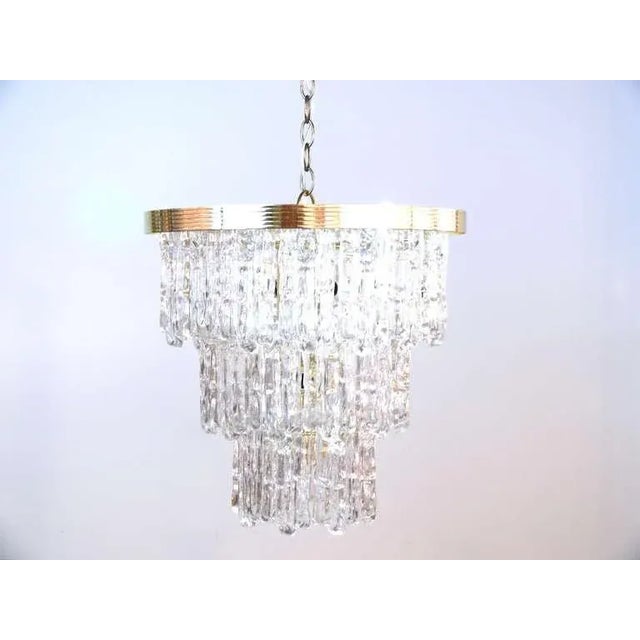 Mid-Century Modern Tiered Lucite Icicle Chandelier For Sale - Image 3 of 10