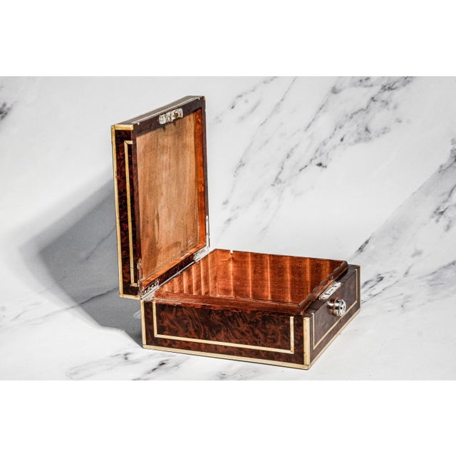 Extraordinary Antique English Burl Wood Cigar Box Sterling Silver Fittings Luxury Home Decor Tobacciana For Sale In New York - Image 6 of 18