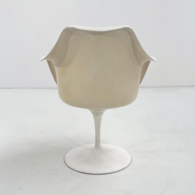 Eero Saarinen Taupe Swivel Tulip Dining Chair by Eero Saarinen for Knoll, 1960s For Sale - Image 4 of 17