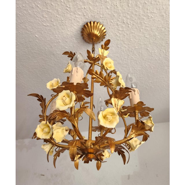 Hollywood Regency Vintage Gold-Plated and Hand-Forged Florentine Pendant Lamp with Porcelain Roses, 1960s For Sale - Image 3 of 18
