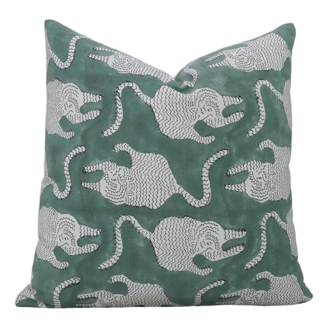 Fabdivine Handmade Block Print Thick Cotton White Throw Pillow Covers 20x20inches-Mushak Raaj Design For Sale