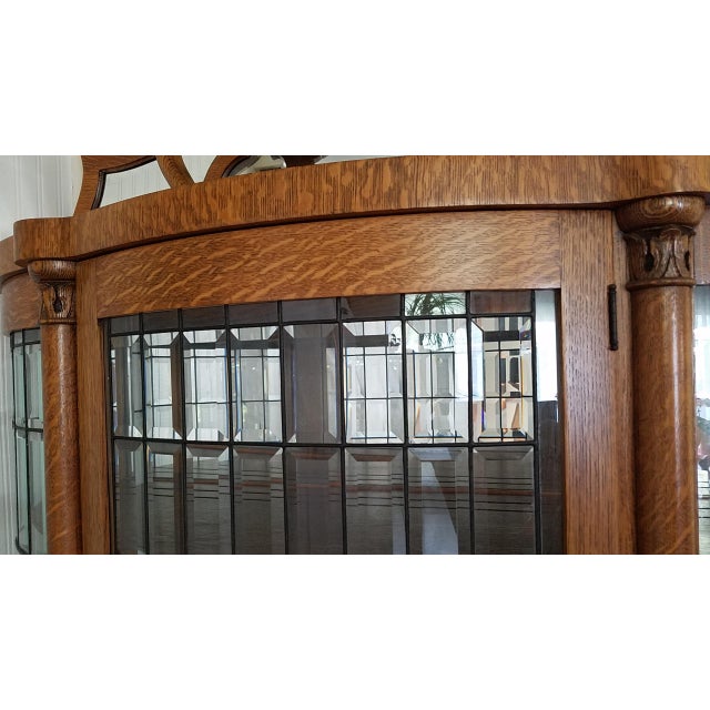 Victorian 1920s Victorian Golden Tiger Oak Curio Curved 3 Bow Front For Sale - Image 3 of 18
