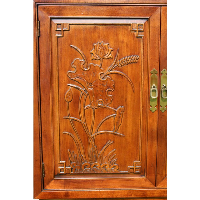 Chinoiserie Henredon Chinoiserie Cabinet From the Folio 16 Collection For Sale - Image 3 of 18