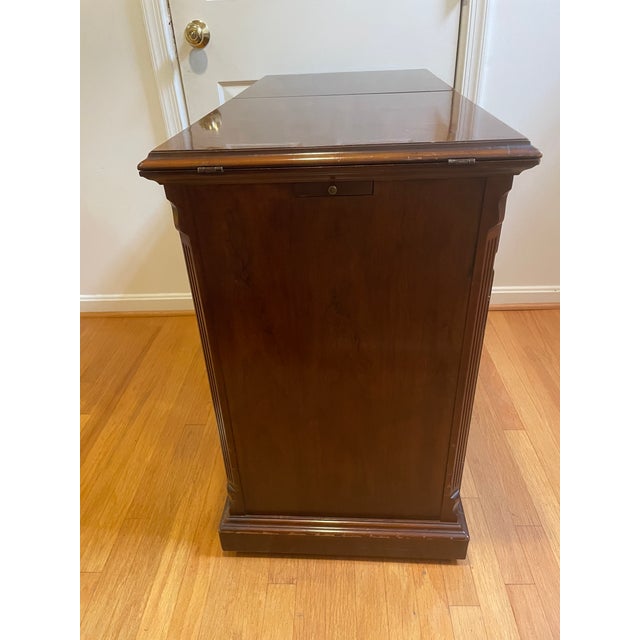 Drexel Heritage "Vintage Cherry" Expandable Flip-Top Server Bar Cabinet For Sale - Image 15 of 17
