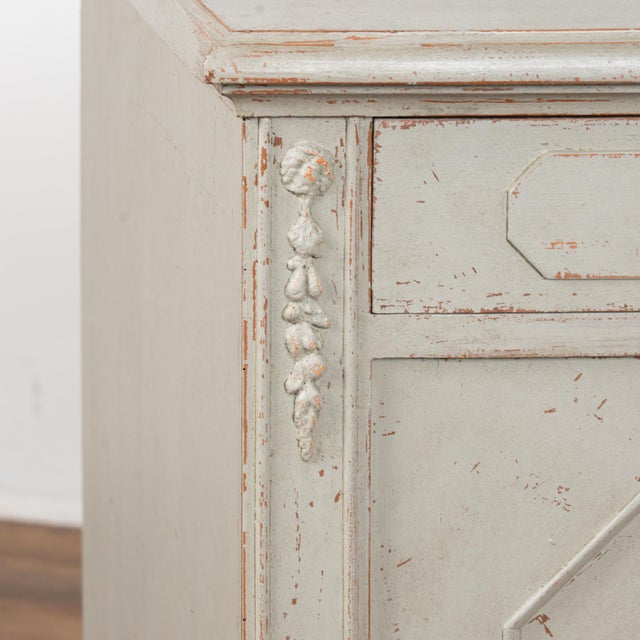 Early 20th Century Swedish Gustavian Style Gray Painted Sideboard Buffet For Sale - Image 9 of 15