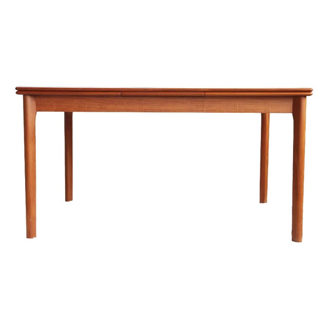 Mid-Century Modern Danish Leaf Table in Teak For Sale