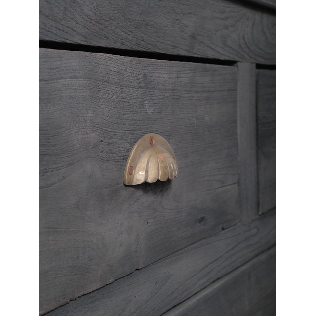 Mid 20th Century Vintage Wooden 4-Drawer Chest With Brass Shell Pulls in Charcoal Finish For Sale - Image 5 of 5