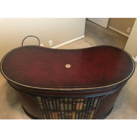 Traditional Trompe l'Oeil Bean Shape Mahogany Desk For Sale - Image 3 of 5
