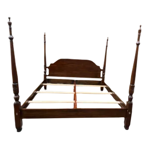 1980s Harden Furniture King Size 4 Poster Solid Cherry Bed Frame