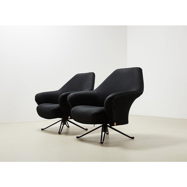 P32 Lounge Chairs by Osvaldo Borsani for Tecno, 1956, Set of 2 For Sale - Image 3 of 12