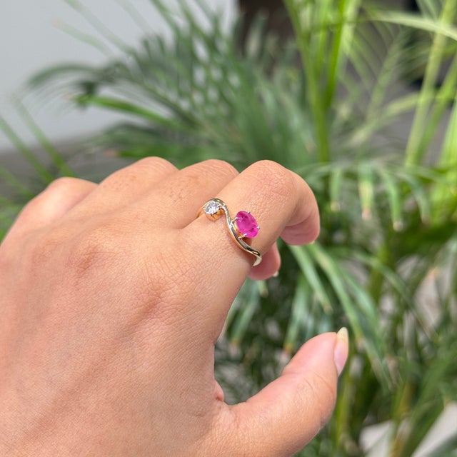 Boho Chic Natural Ruby & Round Brilliant Diamond Modern Ring 14k Yellow Gold Size 5 For Sale - Image 3 of 18
