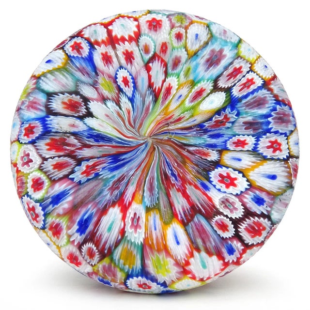 Red Fratelli Toso Murano Vintage Millefiori Flower Mosaic Rainbow Colors Italian Art Glass Ruffle Rim Vase For Sale - Image 8 of 9