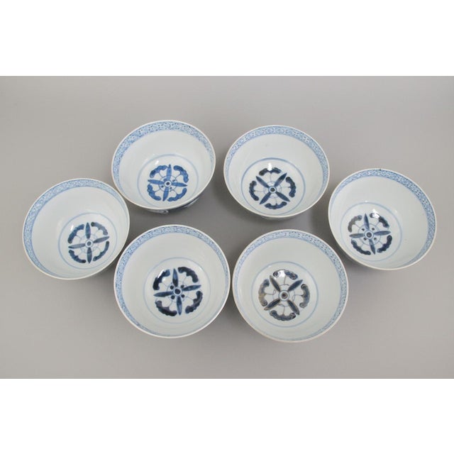 Japanese Imari Porcelain Covered Rice or Soup Bowl With Lid Set of 6 For Sale - Image 14 of 18
