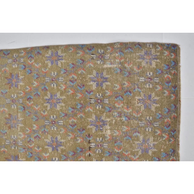 1960s Boho Chic Turkish Wool Rug For Sale - Image 9 of 10